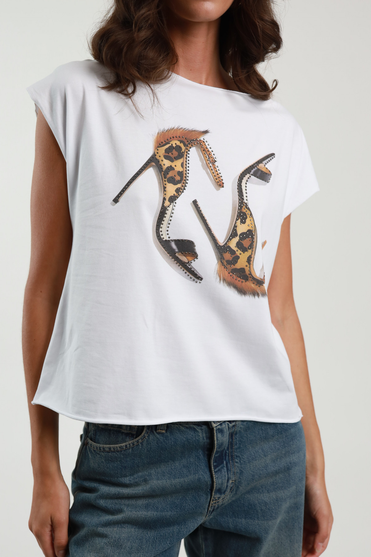 T-Shirt Stampa con Tacco