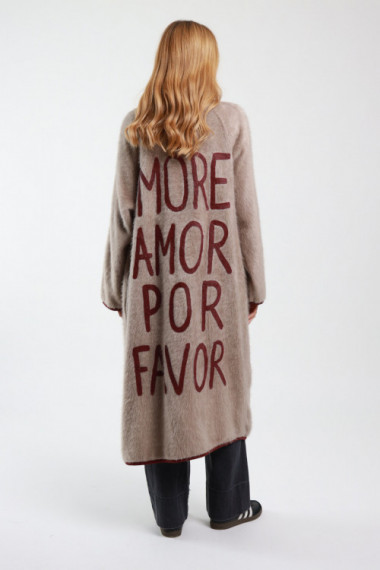 Langer Staubmantel „More Amor Por Favor“.