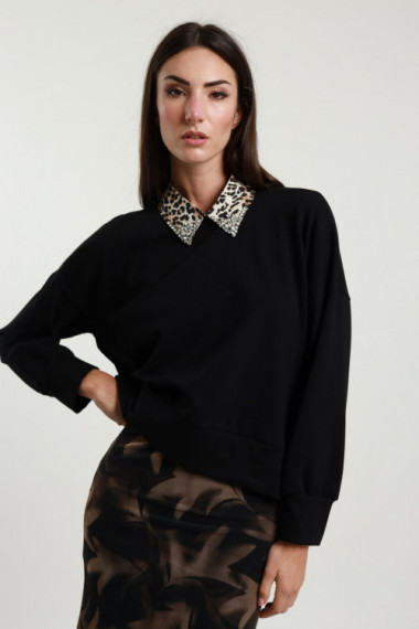 Rhinestone Spotted Collar Sweatshirt