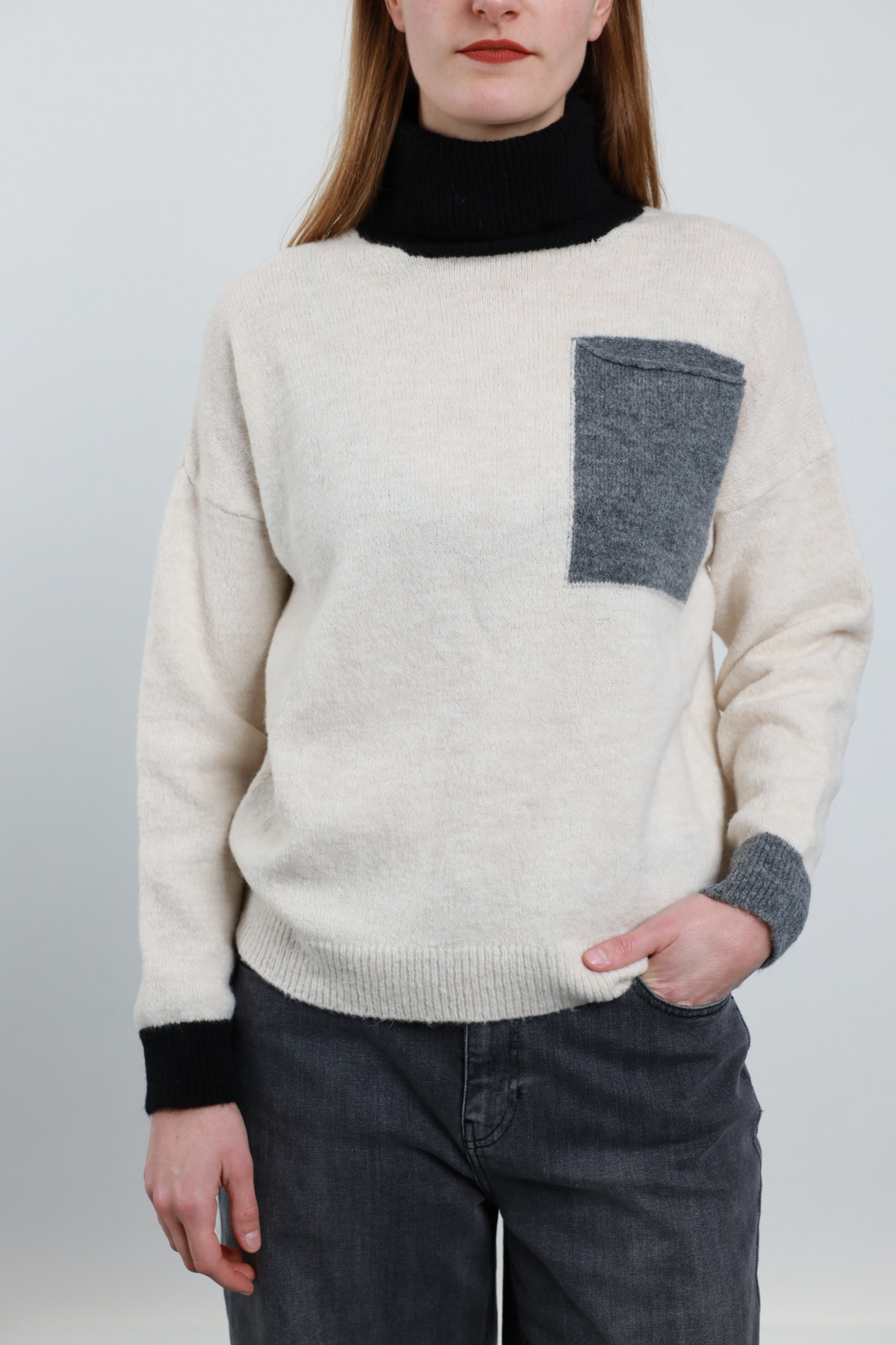 Pullover mit Tasche