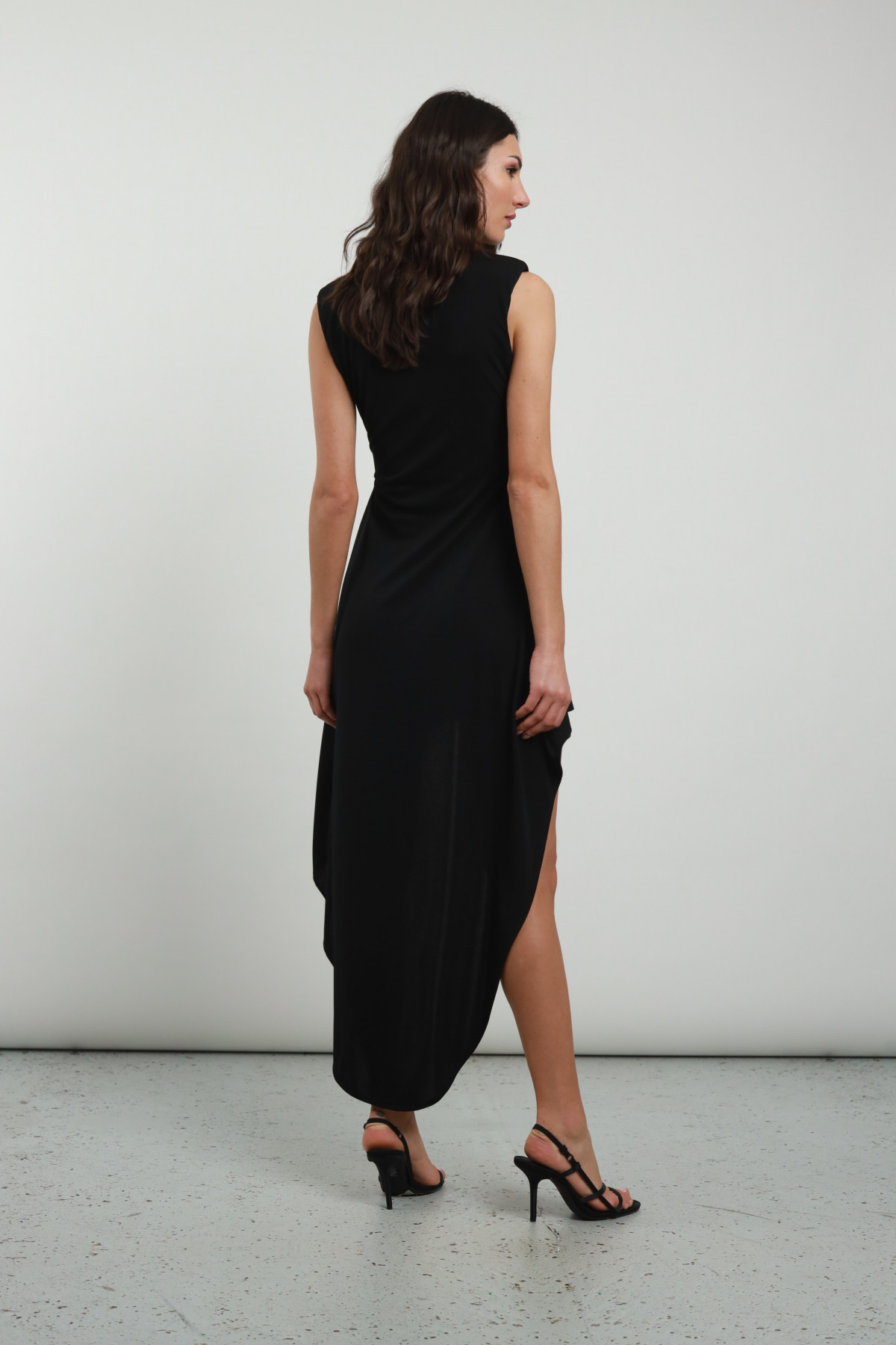 Asymmetrisches Kleid