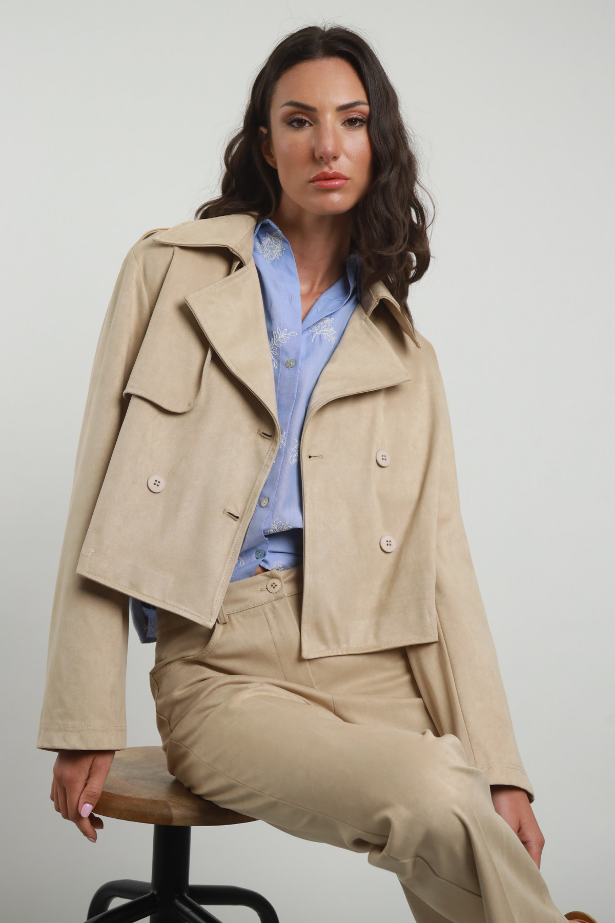 Short trench coat